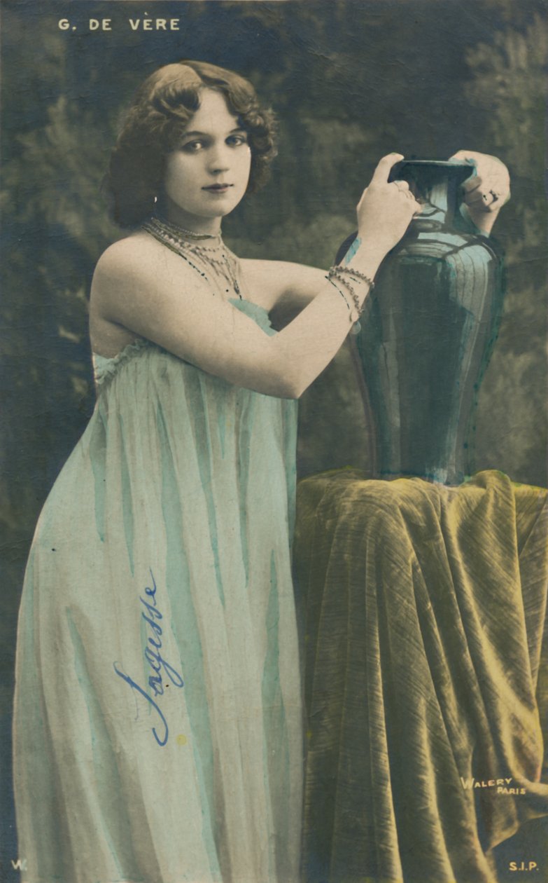 G. De Vere, c1880-1950, c1930. tekijältä Unbekannt