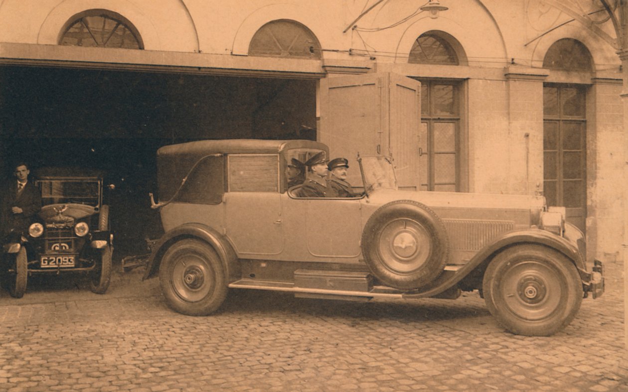 Autotalli Kuuban suurlähetystössä Brysselissä, Belgiassa, 1927. tekijältä Unbekannt