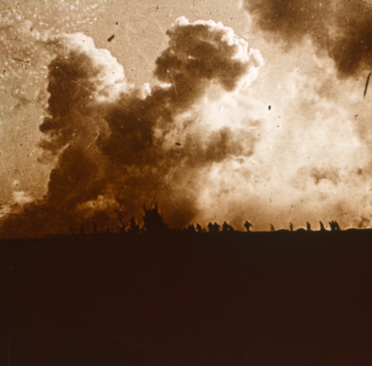 Kaasuhyökkäys, Verdun, Pohjois-Ranska, c1914-c1918 tekijältä Unbekannt