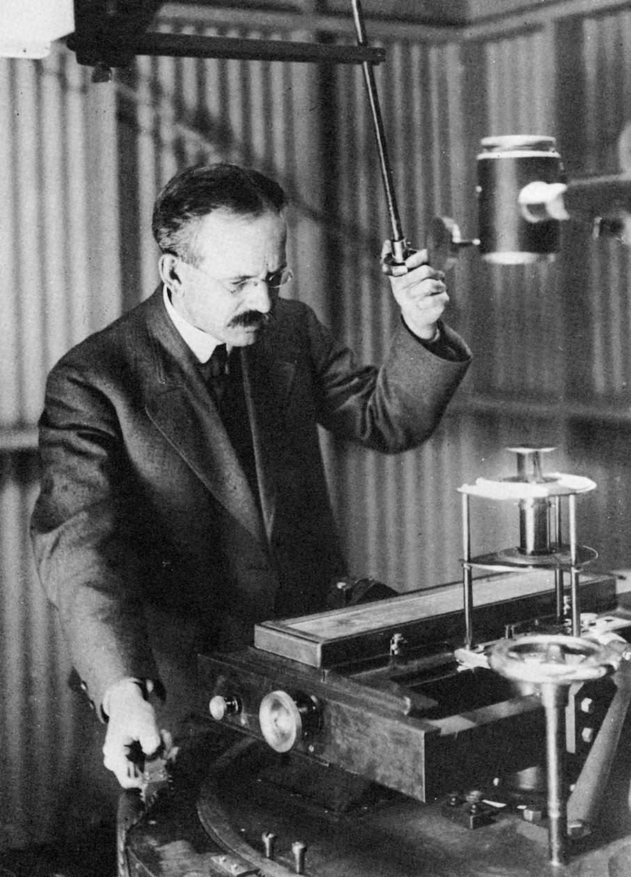George Ellery Hale 1868-1938, yhdysvaltalainen tähtitieteilijä, havainnoi auringonpilkkuja, 1907 tekijältä Unbekannt