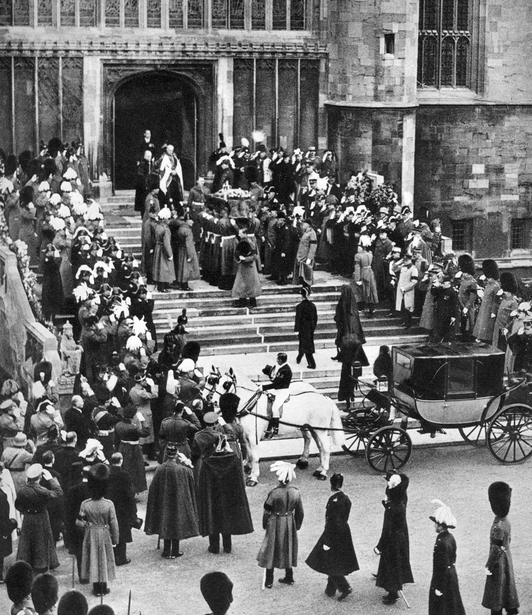 George V:n lepopaikka, St Georgesin kappeli, Windsorin linna, 28. tammikuuta 1936 tekijältä Unbekannt