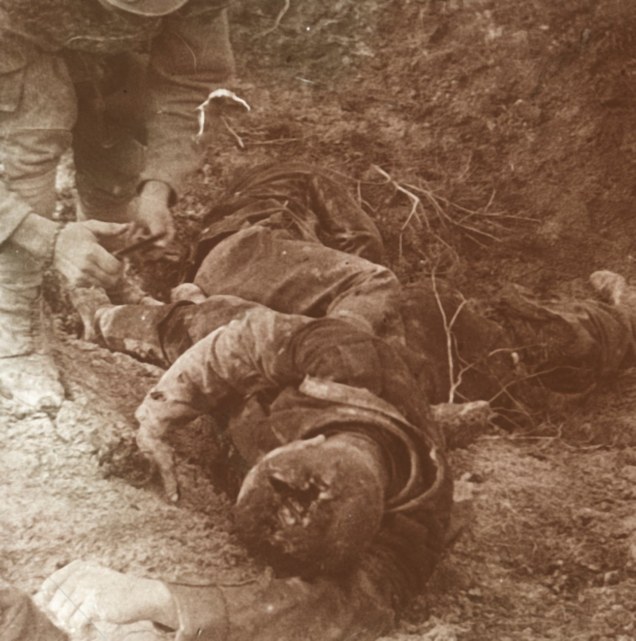 Saksalainen ruumis, Champagne, Pohjois-Ranska, 1915 tekijältä Unbekannt