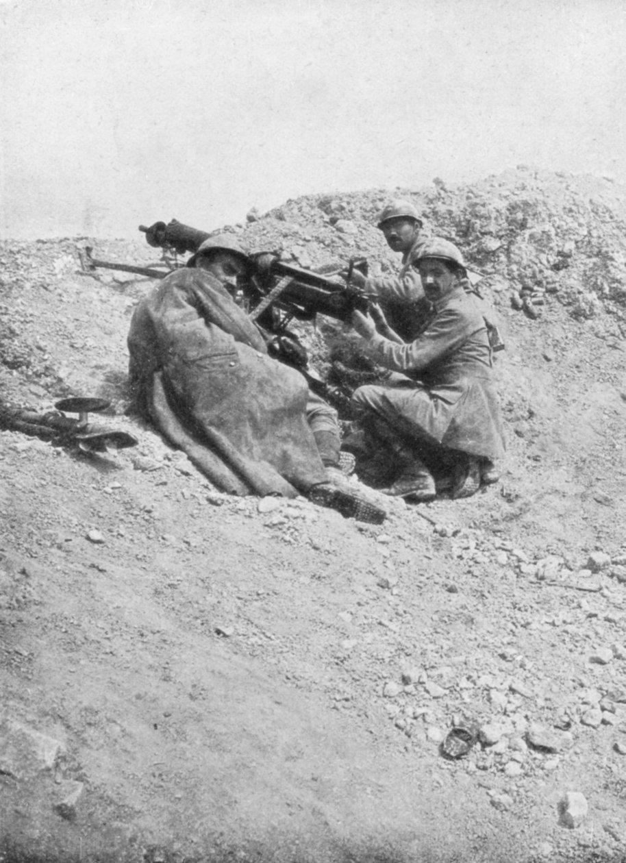 Saksalaista konekivääriä käytetään vihollista vastaan, Verdun, Ranska, 1917 tekijältä Unbekannt