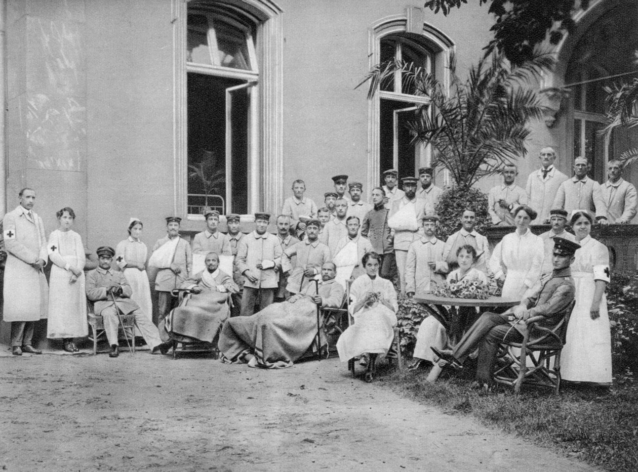 Saksalaiset sairaanhoitajat ja potilaat, Frankfurt am Main, Saksa, Ensimmäinen maailmansota, 1915 tekijältä Unbekannt