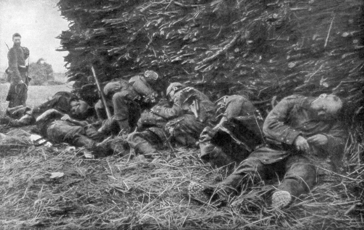 Saksalaiset sotilaat kuolivat tykistötulissa, 1. Marnen taistelu, Ranska, 5.-12.9.1914 tekijältä Unbekannt