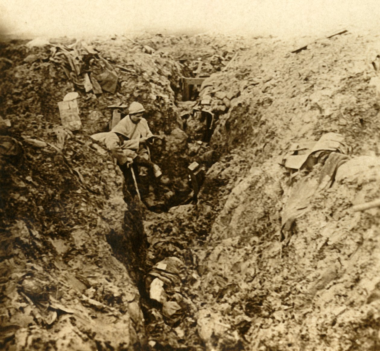 Pommituksissa tuhotut saksalaiset juoksuhaudot, Verdun, Pohjois-Ranska, c1914-c1918 tekijältä Unbekannt