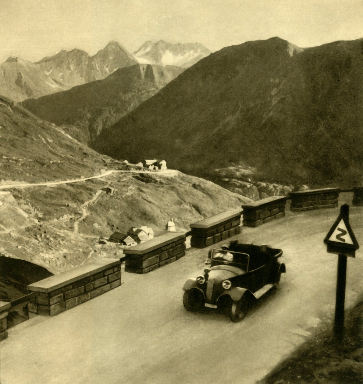 Glocknerhaus Grossglockner High Alpine Roadilla, Itävallassa, vuodelta 1935. tekijältä Unbekannt