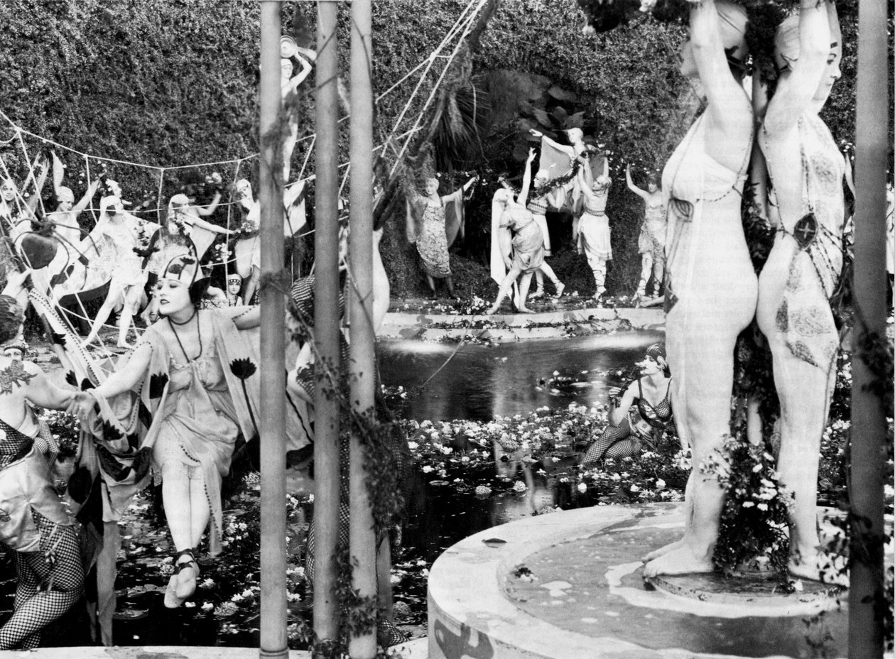 Gloria Swanson elokuvassa Dont Change Your Husband, 1919 tekijältä Unbekannt
