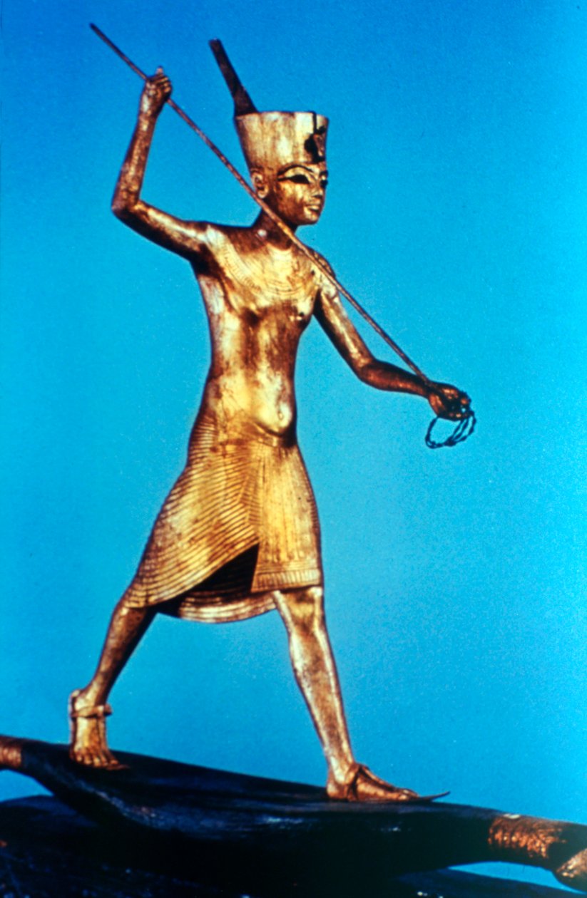 Kuningas Tutankhamonin kultahahmo seisomassa ruokoveneessä ja keihäskala, 1300-luku eKr. tekijältä Unbekannt
