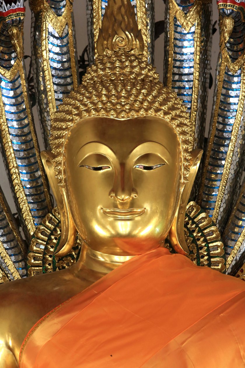 Kultainen Buddha vie maan todistamaan. Wat Pho - Wat Phra Chetuphon. 1788. Bangkok. Thaimaa tekijältä Unbekannt