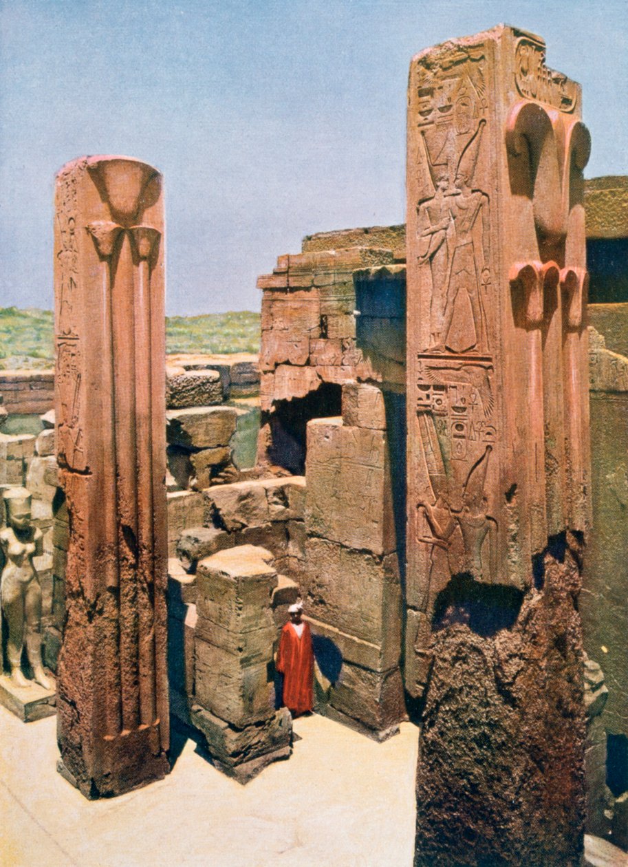 Graniittipilarit lootus- ja papyruskoristeilla, Amun-Ren temppeli, Karnak, Egypti, 1900-luku tekijältä Unbekannt