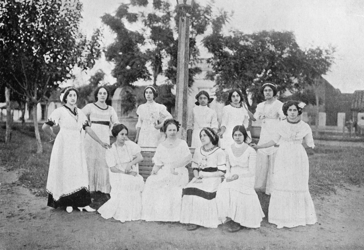 Paraguaylaisten naisten ryhmä, Carapegua, Paraguay, 1911 tekijältä Unbekannt