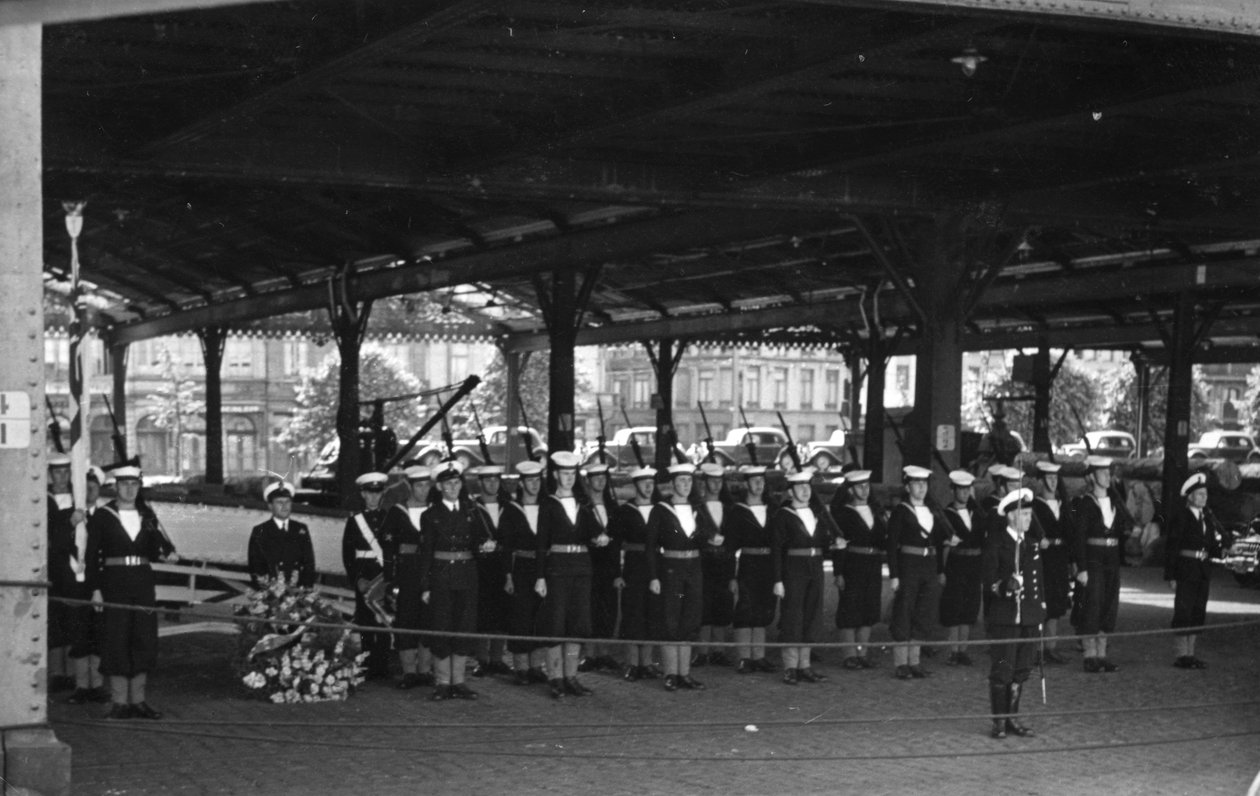Kunniakaarti HMS Siriukselta, Antwerpen, c1946-c1949 tekijältä Unbekannt
