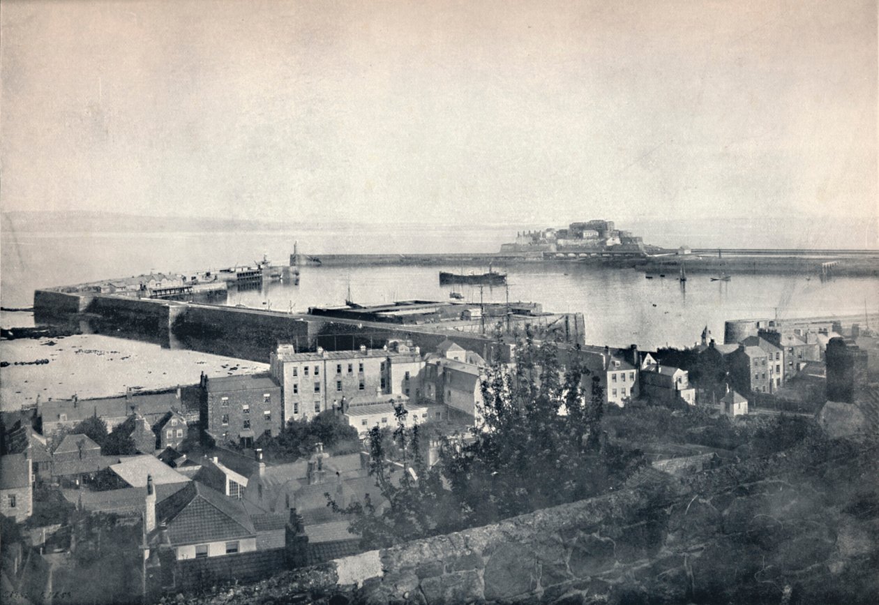 Guernsey - St. Peter-Port ja Castle Cornet, 1895 tekijältä Unbekannt