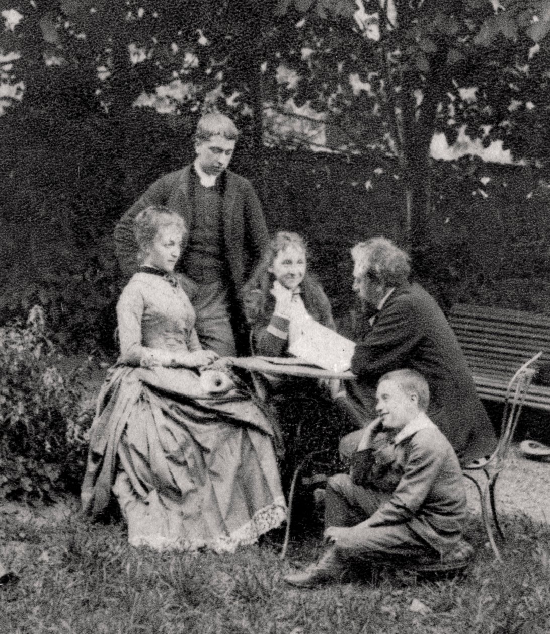 Gustave Eiffel, ranskalainen insinööri perheineen, 1882 tekijältä Unbekannt