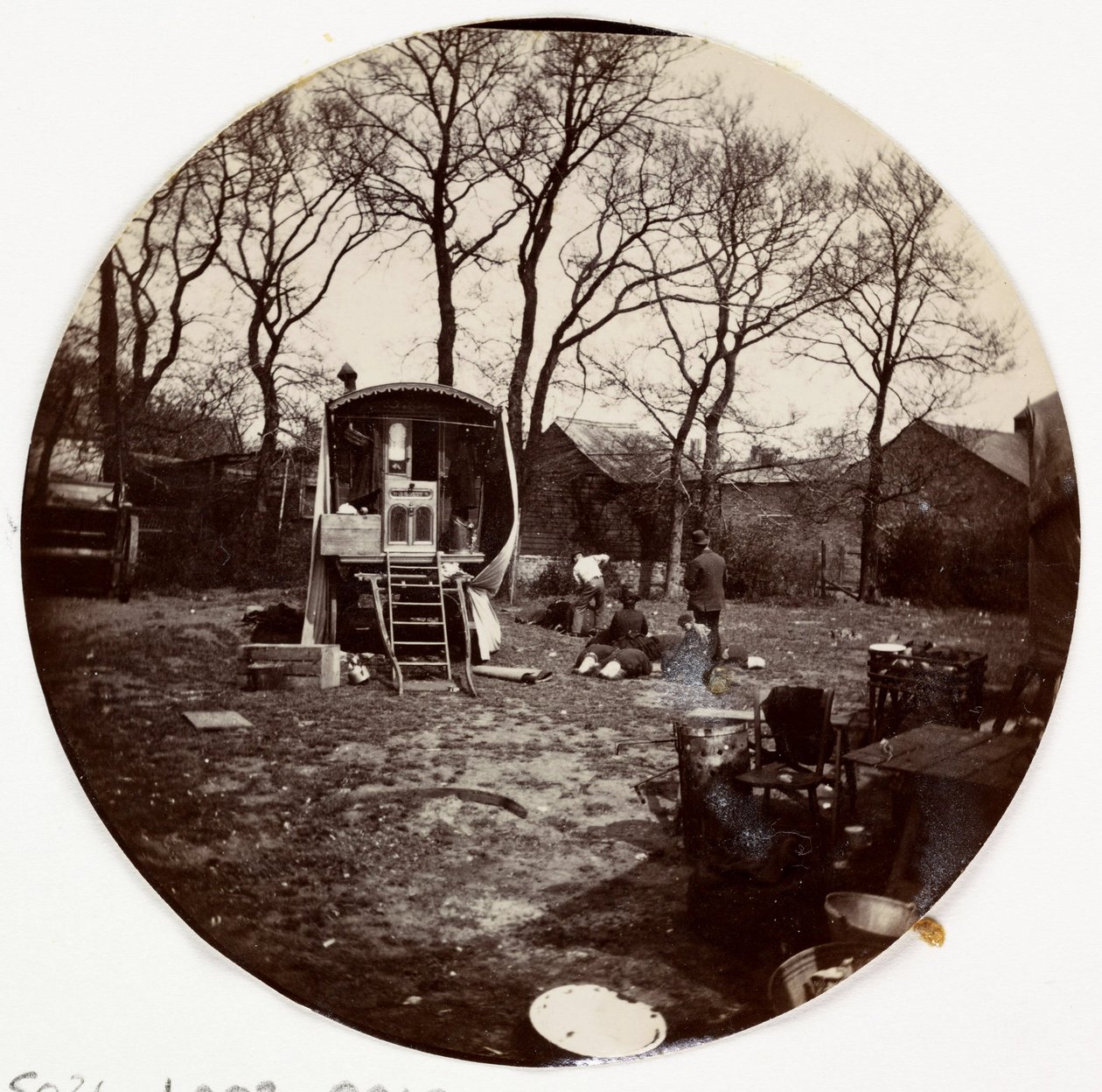"Mustanileiri", n. 1890 tekijältä Unbekannt