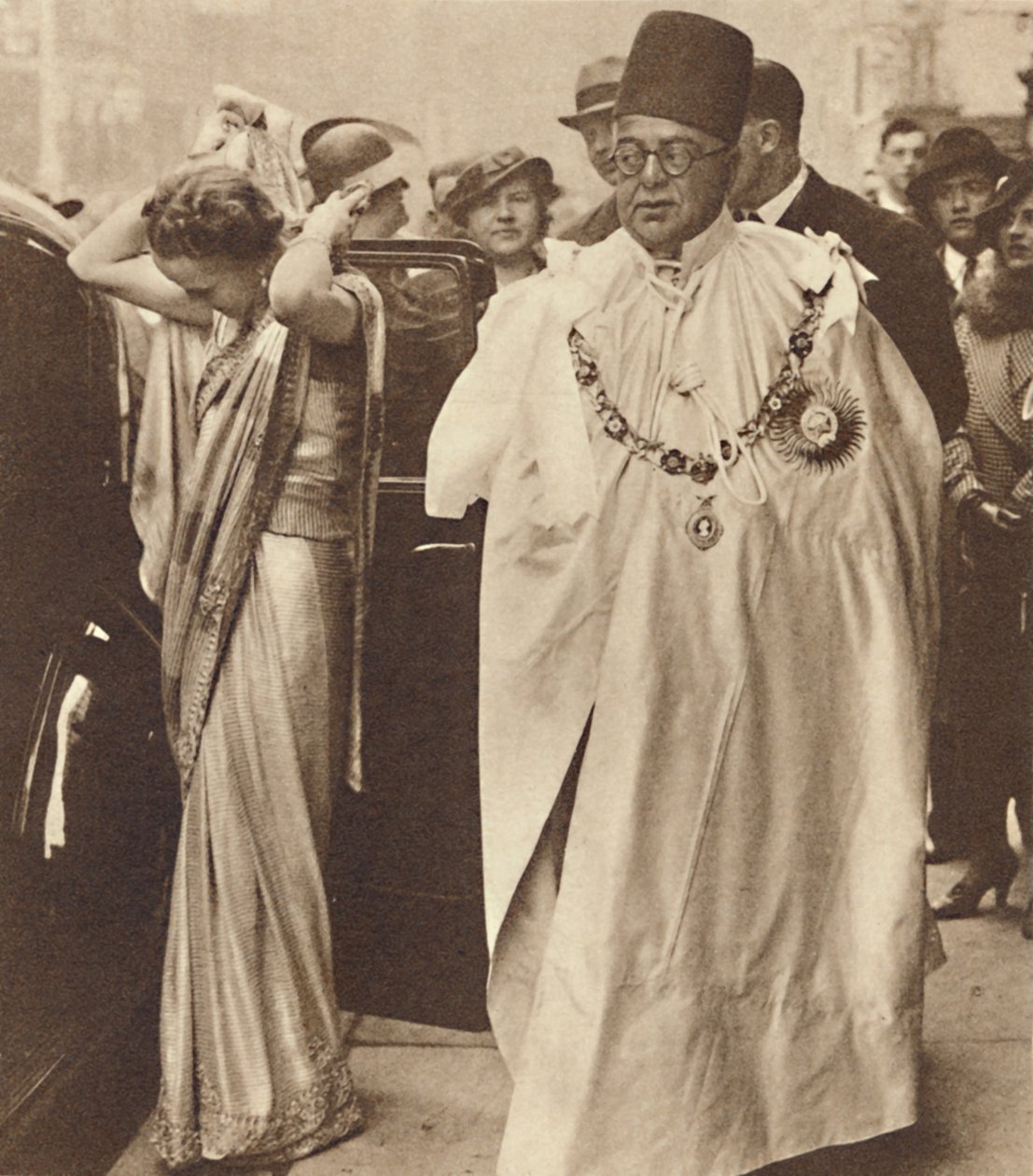 H.H. Prinssi Aga Khan ja Begum Aga Khan, 12. toukokuuta 1937 tekijältä Unbekannt