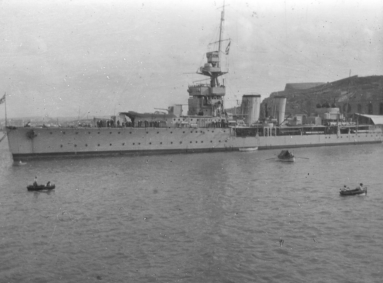 HMS Cardiff, brittiläinen C-luokan kevyt risteilijä, Malta, 1920-luku tekijältä Unbekannt