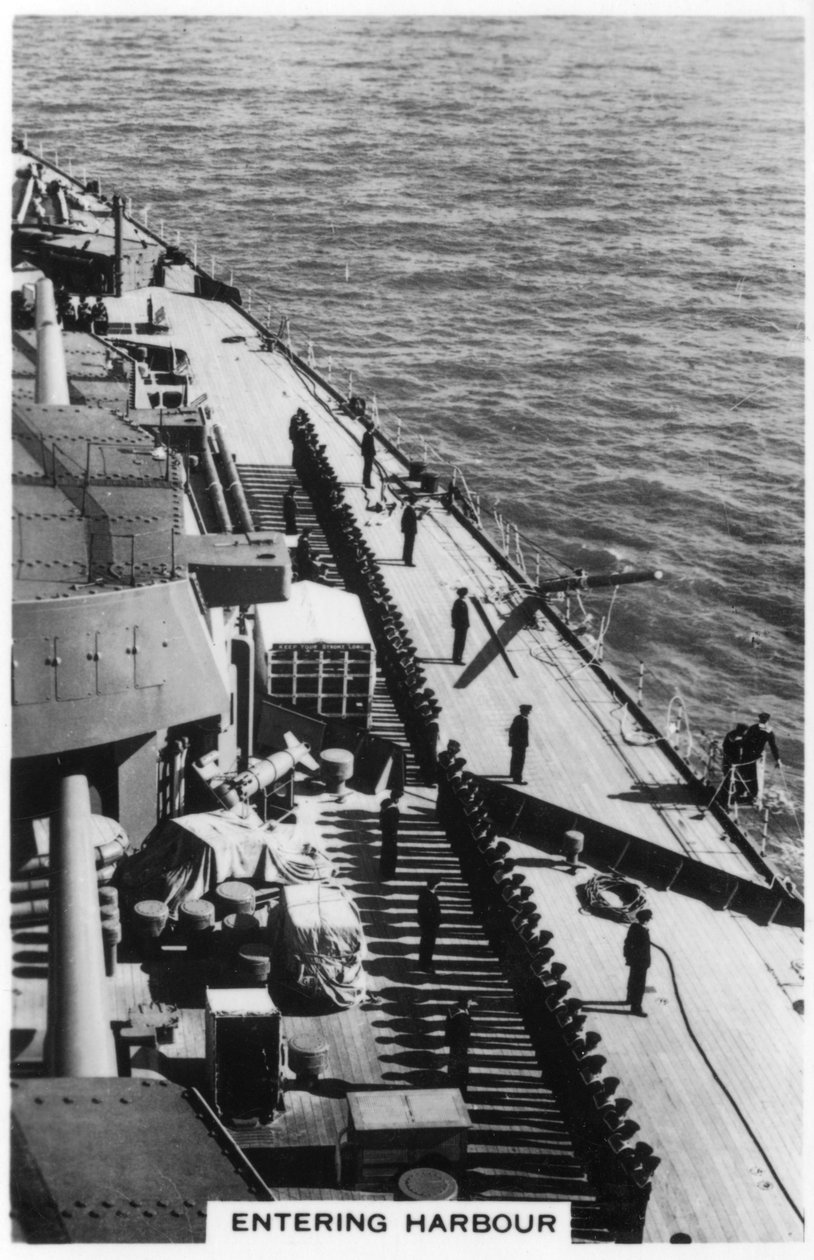 HMS Nelson saapuu satamaan Portsmouthissa, 1937 tekijältä Unbekannt