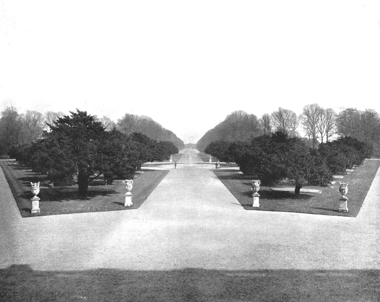 Hampton Court Palace Gardens, Richmond, Lontoo, 1894. tekijältä Unbekannt