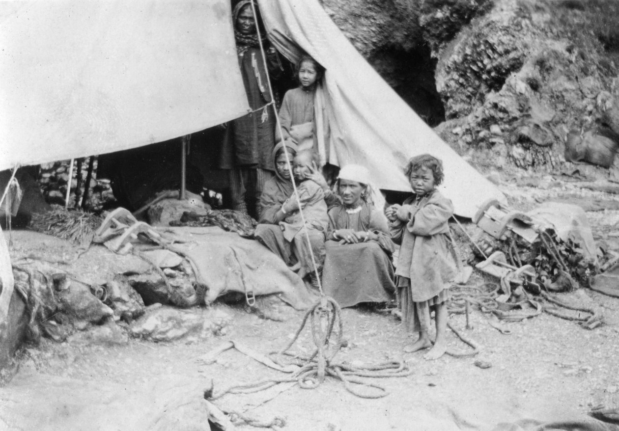Hill-heimon perhe, Chakrata, 1917 tekijältä Unbekannt