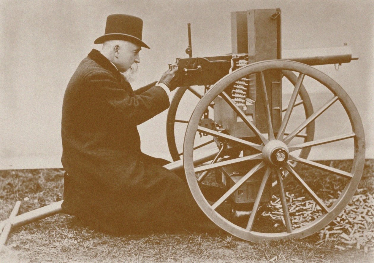 Hiram Maxim 1840-1916 esittelee ensimmäisen automaattisen konekiväärin, 1884. tekijältä Unbekannt