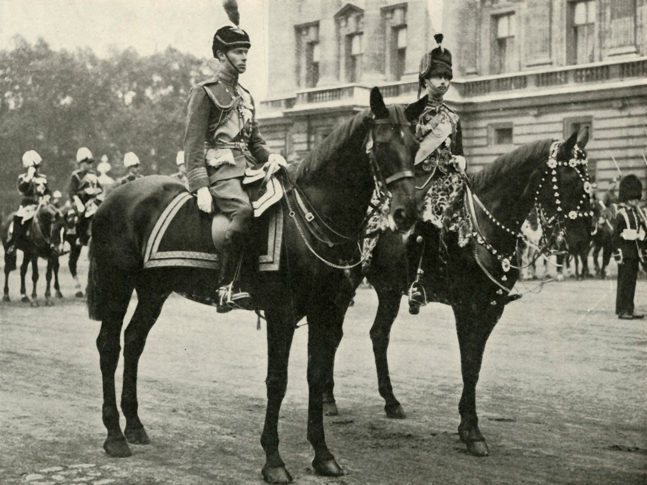 Hänen Majesteettinsa Gloucesterin herttuan kanssa, Trooping the Colourissa, 1928, 1937. tekijältä Unbekannt