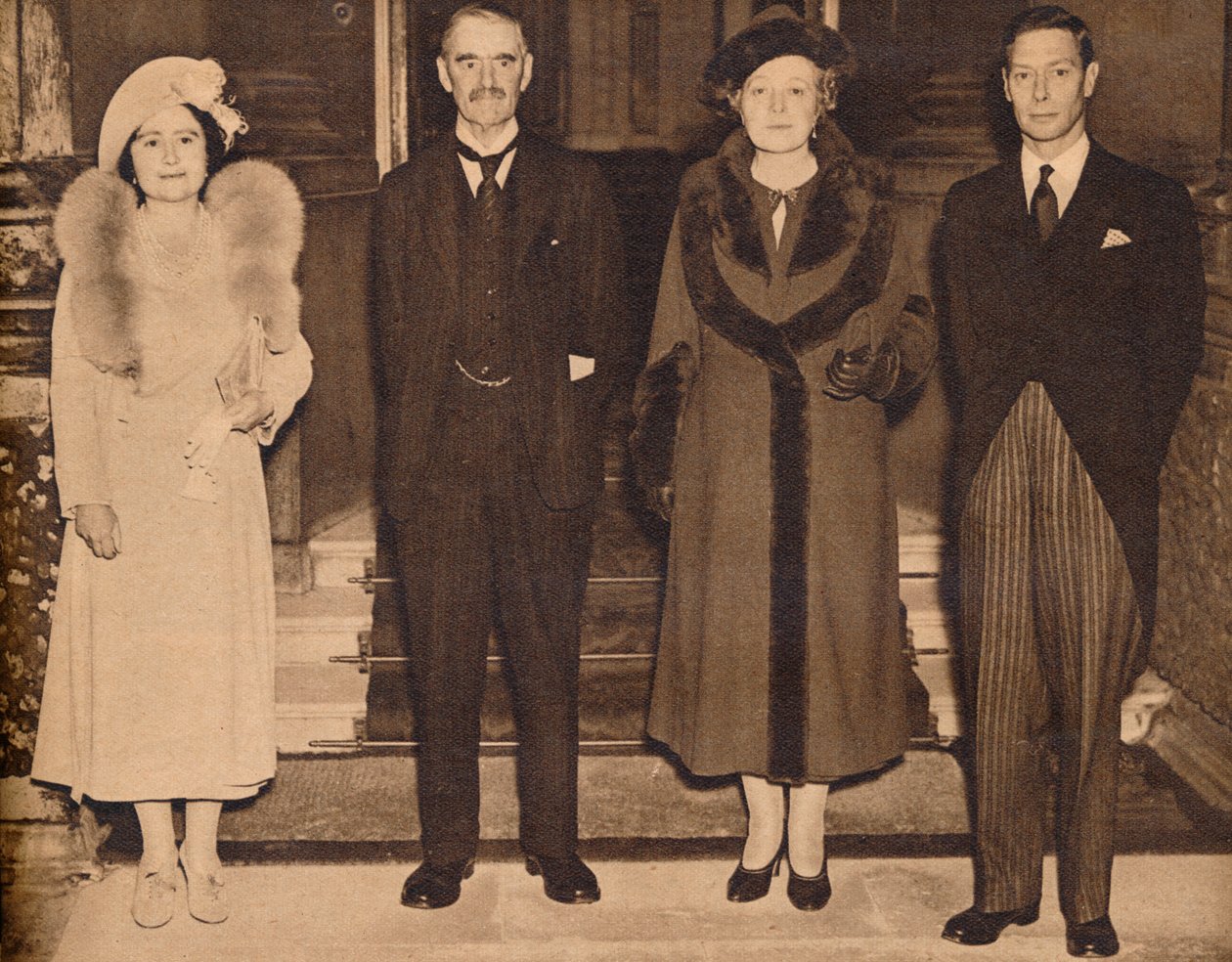Taas kotiin - kuningas, kuningatar, herra ja rouva Chamberlainin kanssa, 1938, 1938 tekijältä Unbekannt