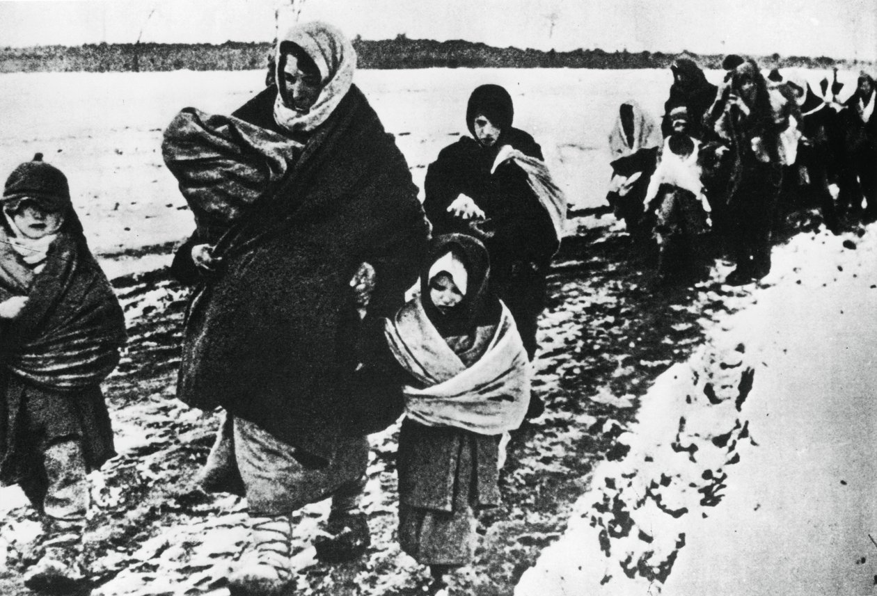Kodittomia pakolaisnaisia ja -lapsia, Venäjä, 1941 tekijältä Unbekannt