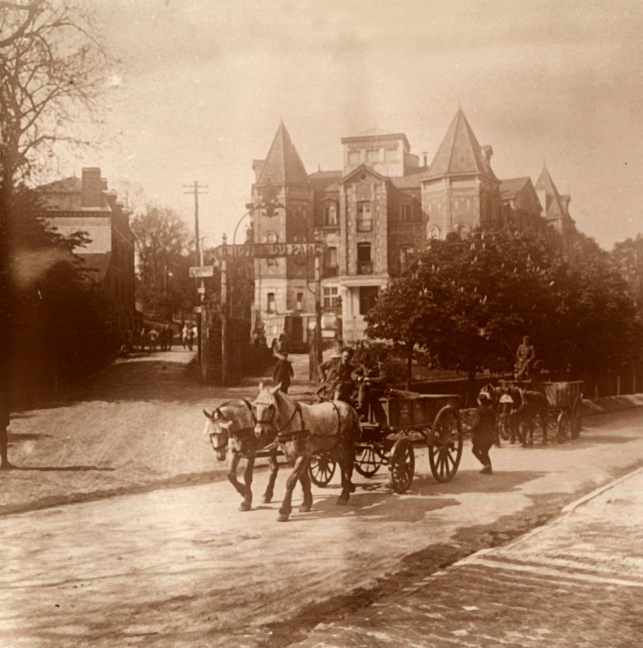 Hevosvetoinen ambulanssi, Belgia, c1914-c1918 tekijältä Unbekannt