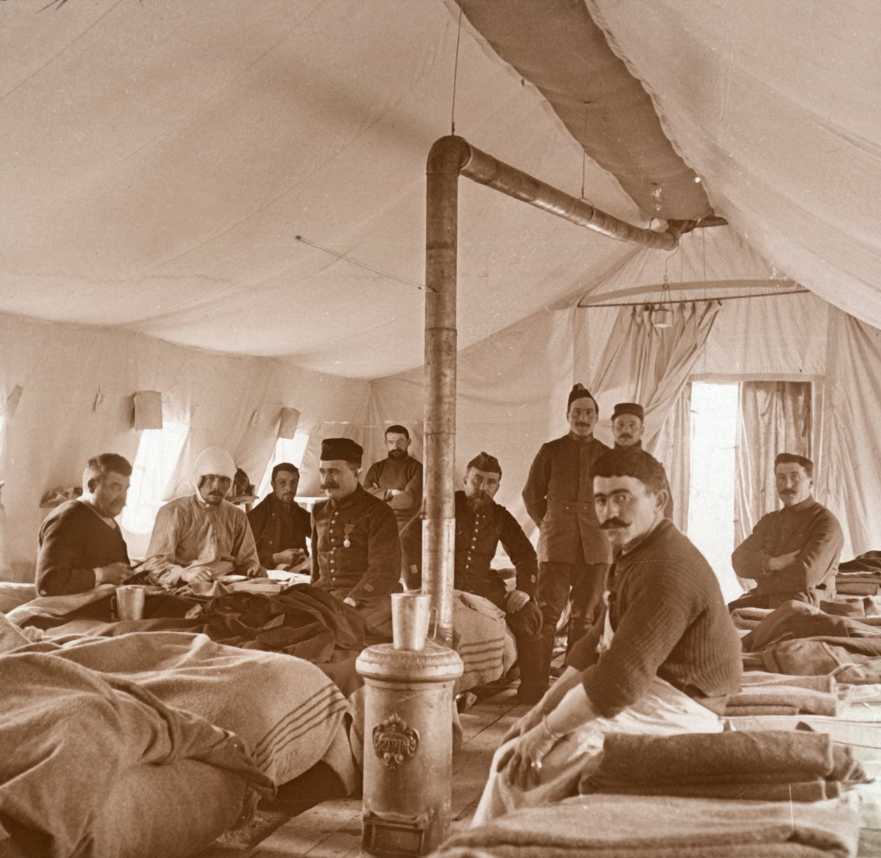 Sairaala, Suippes, Somme, Pohjois-Ranska, c1914-c1918 tekijältä Unbekannt