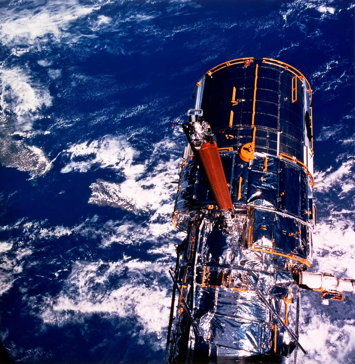 Hubble-avaruusteleskooppi Maan yläpuolella tekijältä Unbekannt