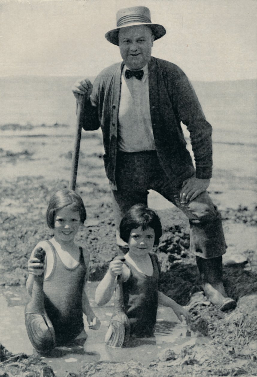Hunting the Elusive Geoduck on Puget Sound, c1935 tekijältä Unbekannt