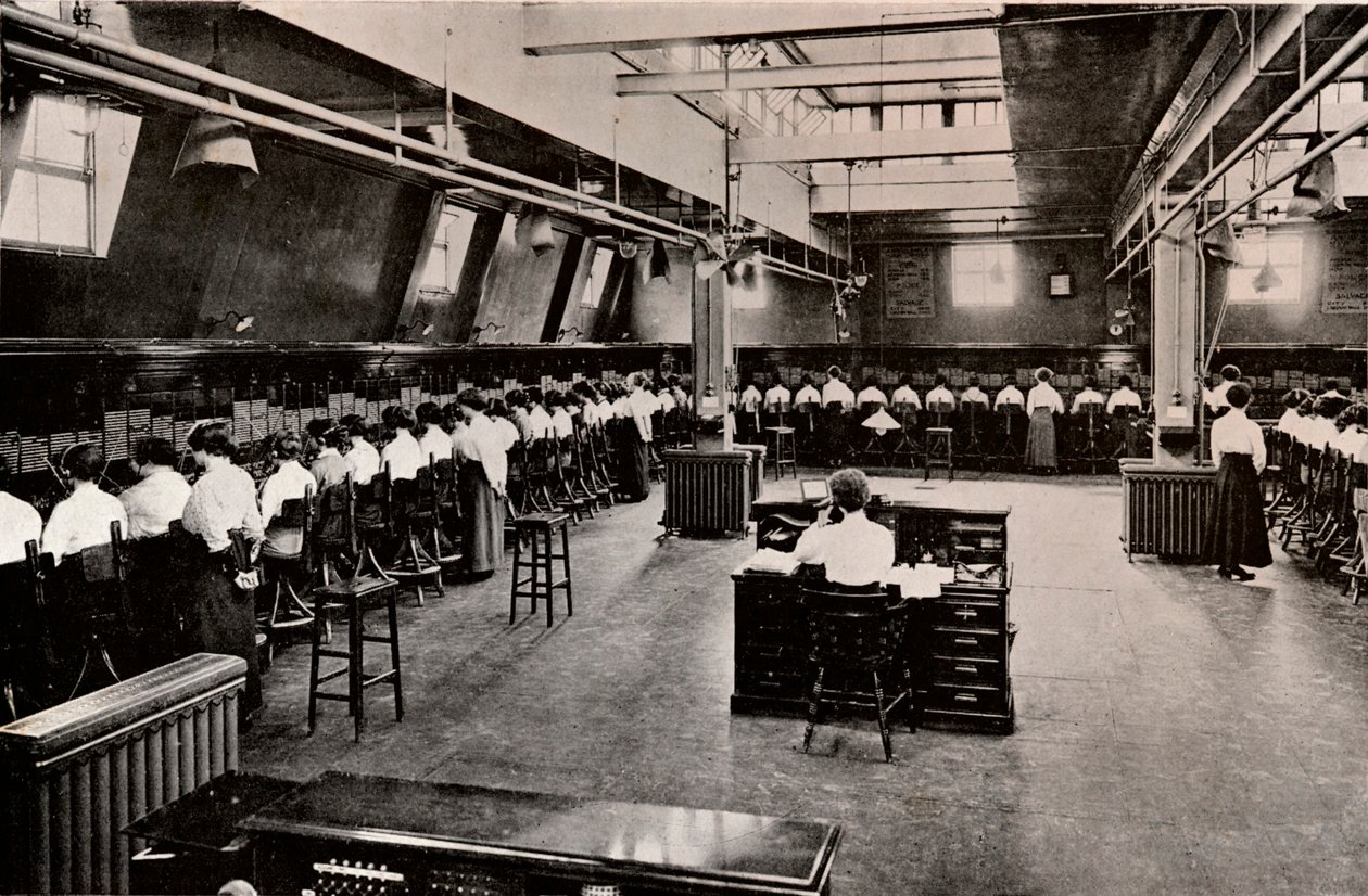 Suuressa puhelinvaihteessa, c1916 tekijältä Unbekannt