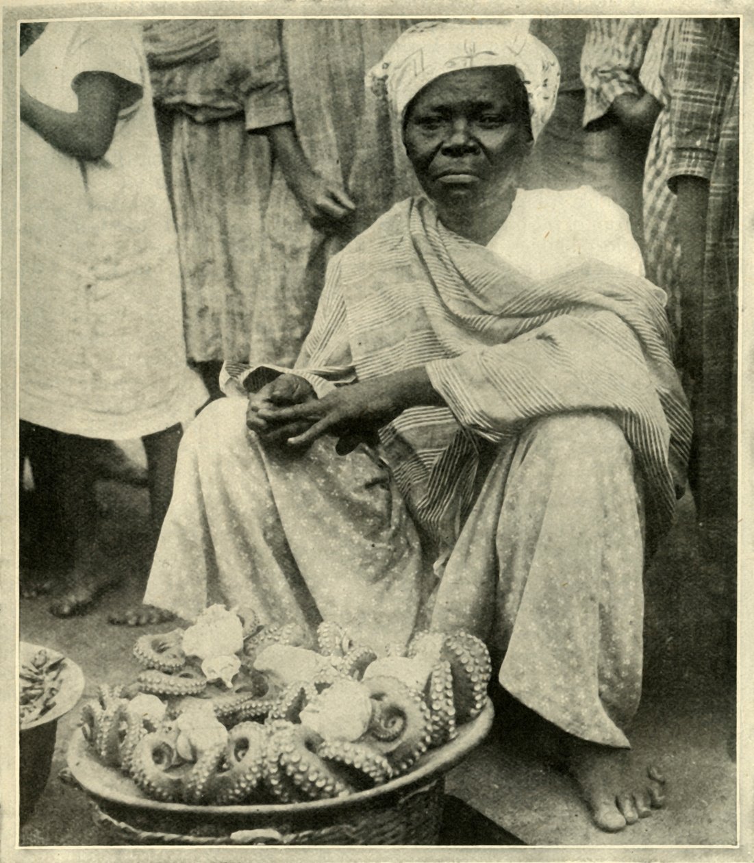 In a Native Fish-Market, c1948. tekijältä Unbekannt