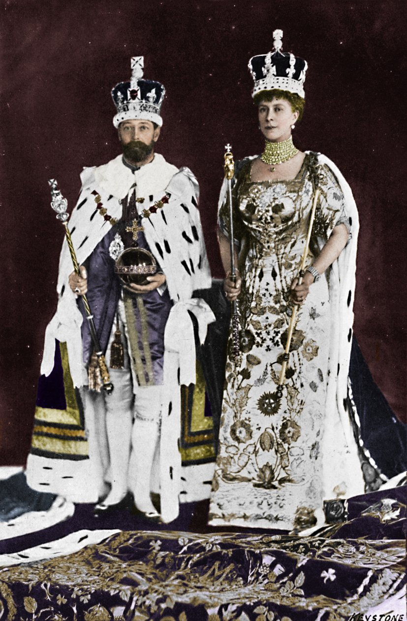 Keväällä 1910 kuningas Edward VII kuoli, maaliskuussa 1911 kuningas Yrjö V kruunattiin, 1911, 1945 tekijältä Unbekannt