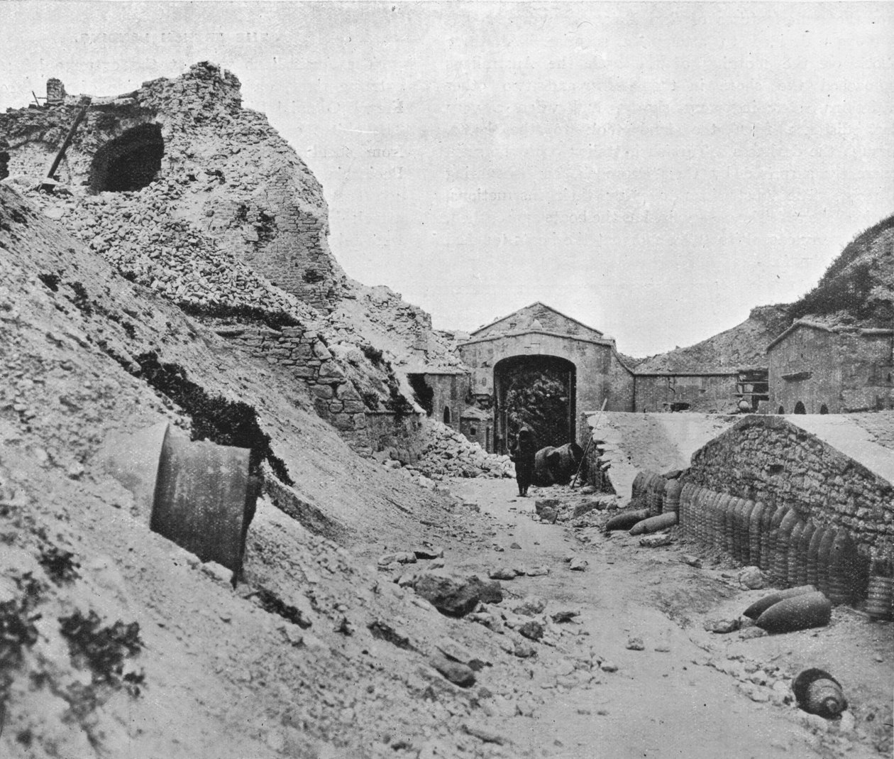 Sedd el Bahrin haaksirikkoutuneen linnoituksen sisällä, 1915 tekijältä Unbekannt