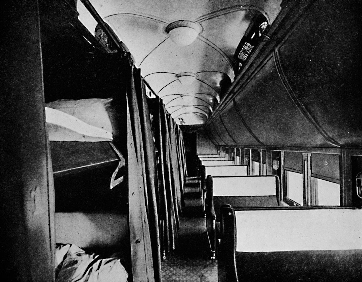 Standard Sleeperin sisustus, Kanadan Tyynenmeren rautatie, 1926 tekijältä Unbekannt