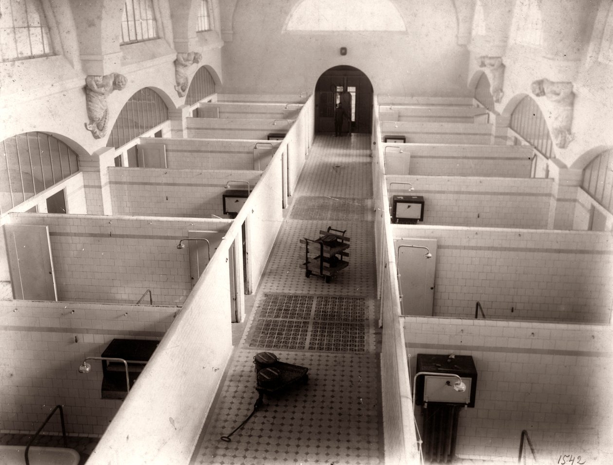 Sisäkuva Balneoterapian klinikalta, Mineralnye Vody, Venäjä, 1910-luku tekijältä Unbekannt