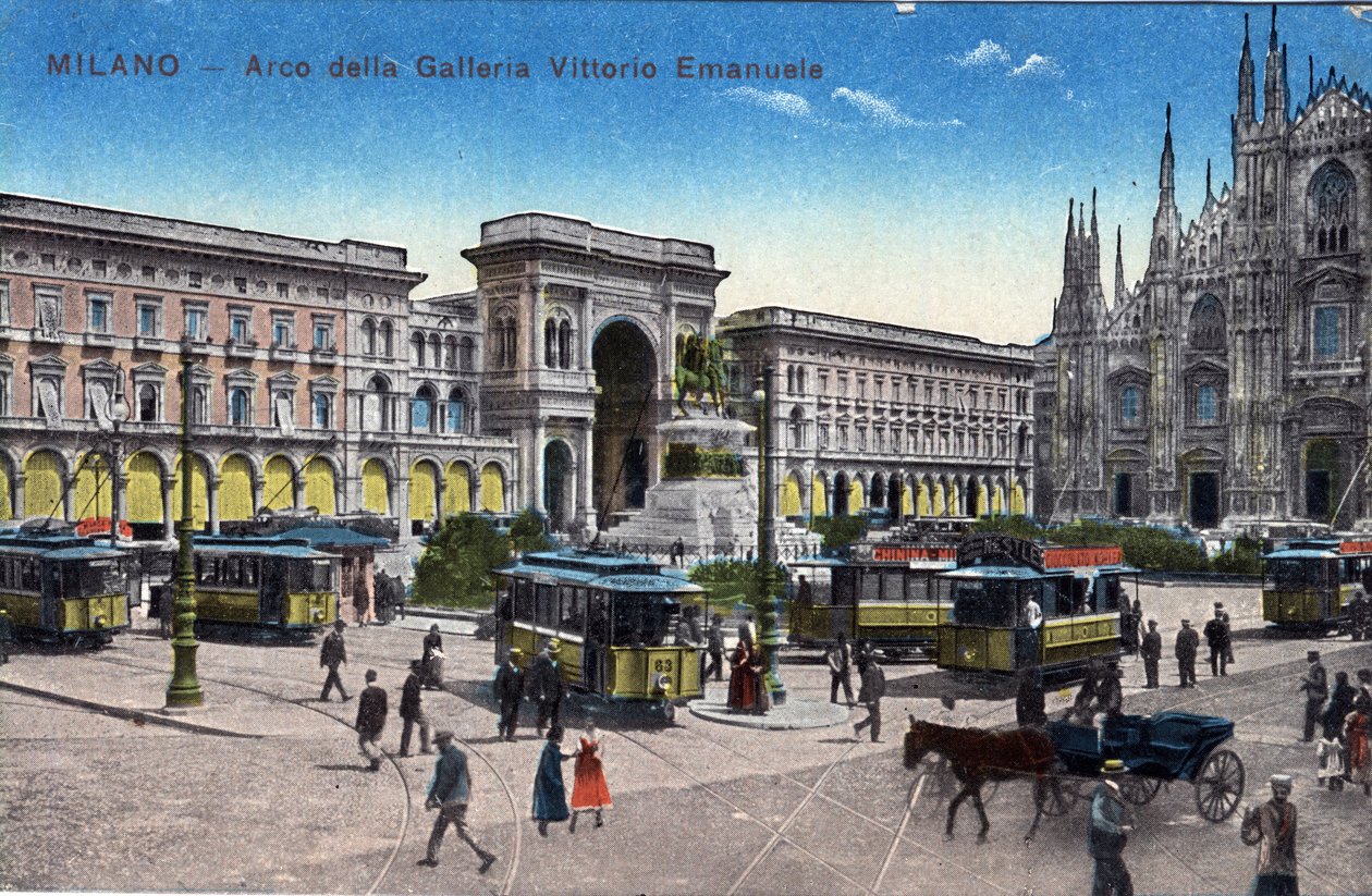 Italia, Milano: raitiovaunut Piazza del Duomo -aukiolla ja Riemukaarella gallerian Victor Emmanuel (Victor-Emmanuel) välillä (Galleria Vittorio Emanuele) - Postikortti 1800- ja 1900-luvun lopulla tekijältä Unbekannt