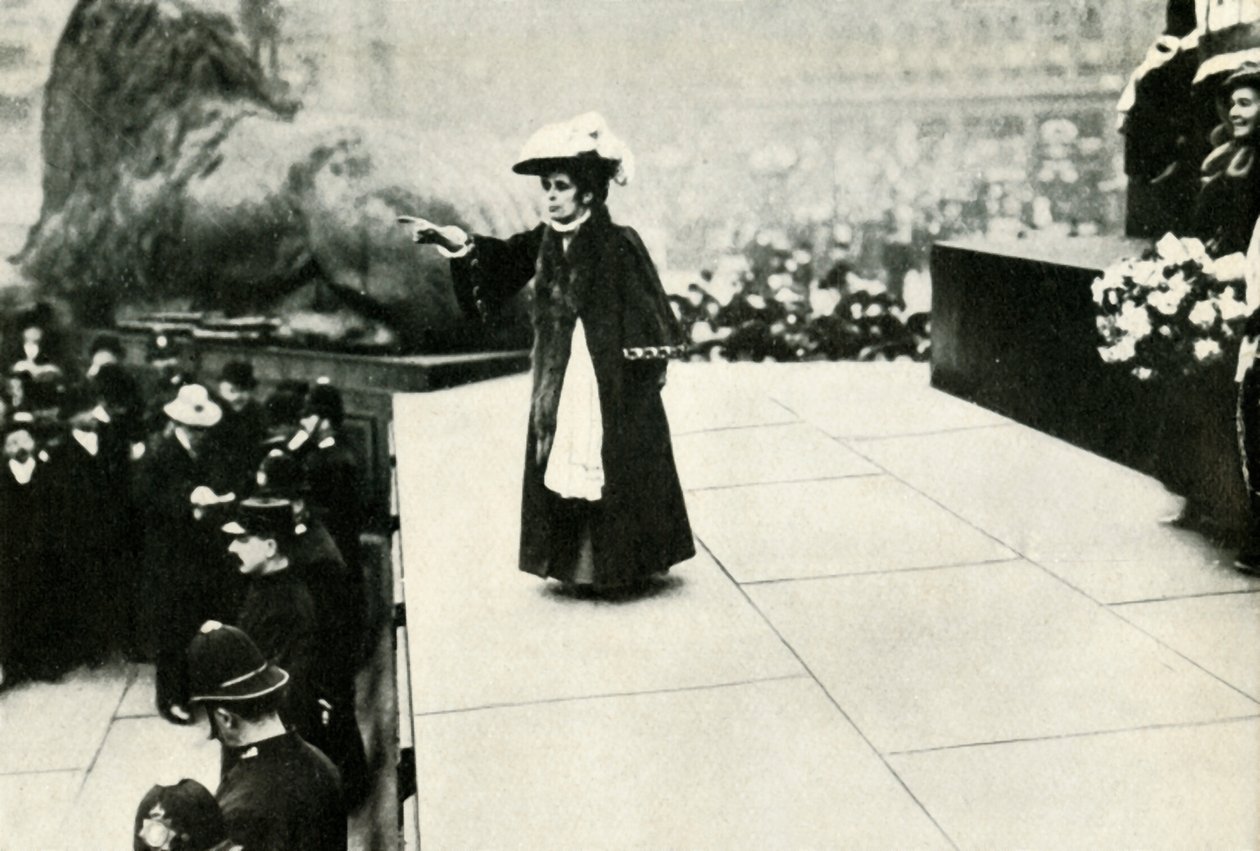 Jennie Baines puhumassa Trafalgar Squarella, 1908, 1947. tekijältä Unbekannt