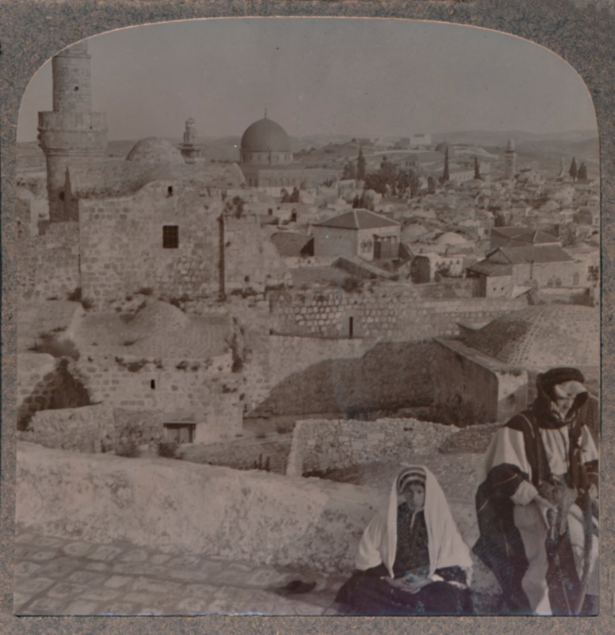 Jerusalem koulusta moskeijan yläpuolella, jossa näkyy Antonion torni, 1900 tekijältä Unbekannt