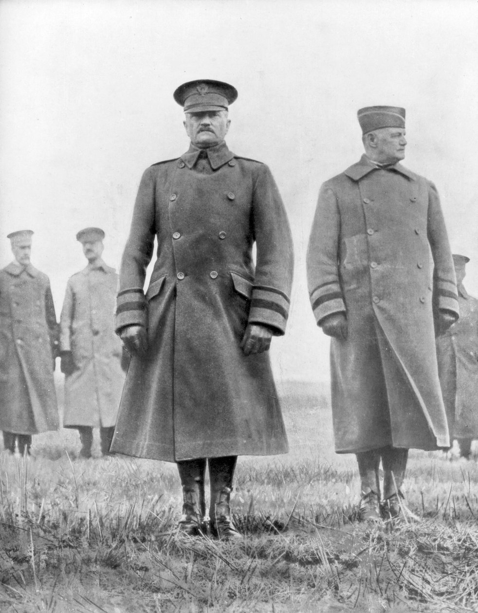 John Pershing ja Hunter Liggett, amerikkalaiset ensimmäisen maailmansodan kenraalit, maaliskuu 1918 tekijältä Unbekannt