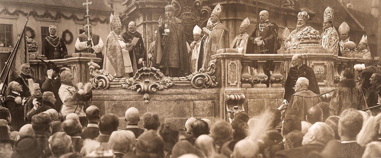 Kuningas Kaarle IV vannoi kruunausvalansa Budapestissa 30. joulukuuta 1916 1916. tekijältä Unbekannt