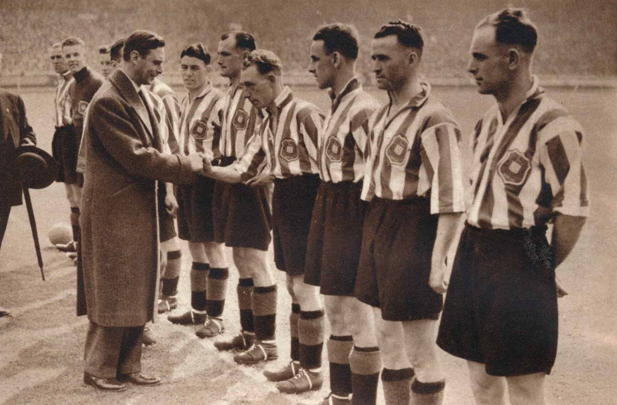 Kuningas Yrjö VI ja kuningatar Elisabet osallistuvat Association Football Cupin finaaliin vuonna 1937 tekijältä Unbekannt