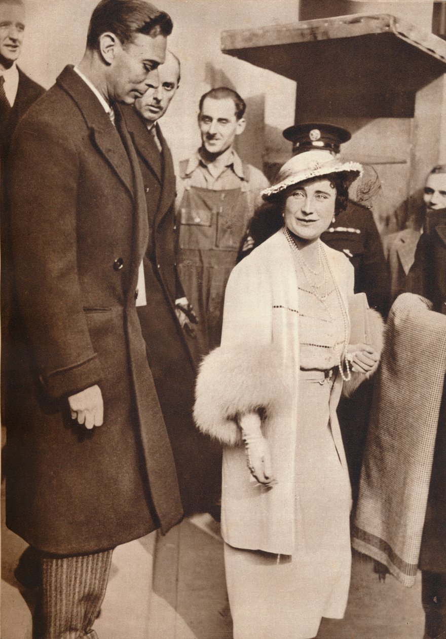 Kuningas Yrjö VI ja kuningatar Elisabet jättävät harjoittelun kruunajaisista 1937 tekijältä Unbekannt