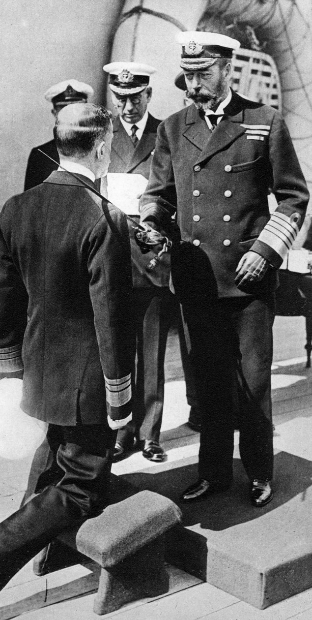 King George V ritarit vara-amiraali Pakenhamin HMS Princess Royal -laivalla, 1930-luku tekijältä Unbekannt