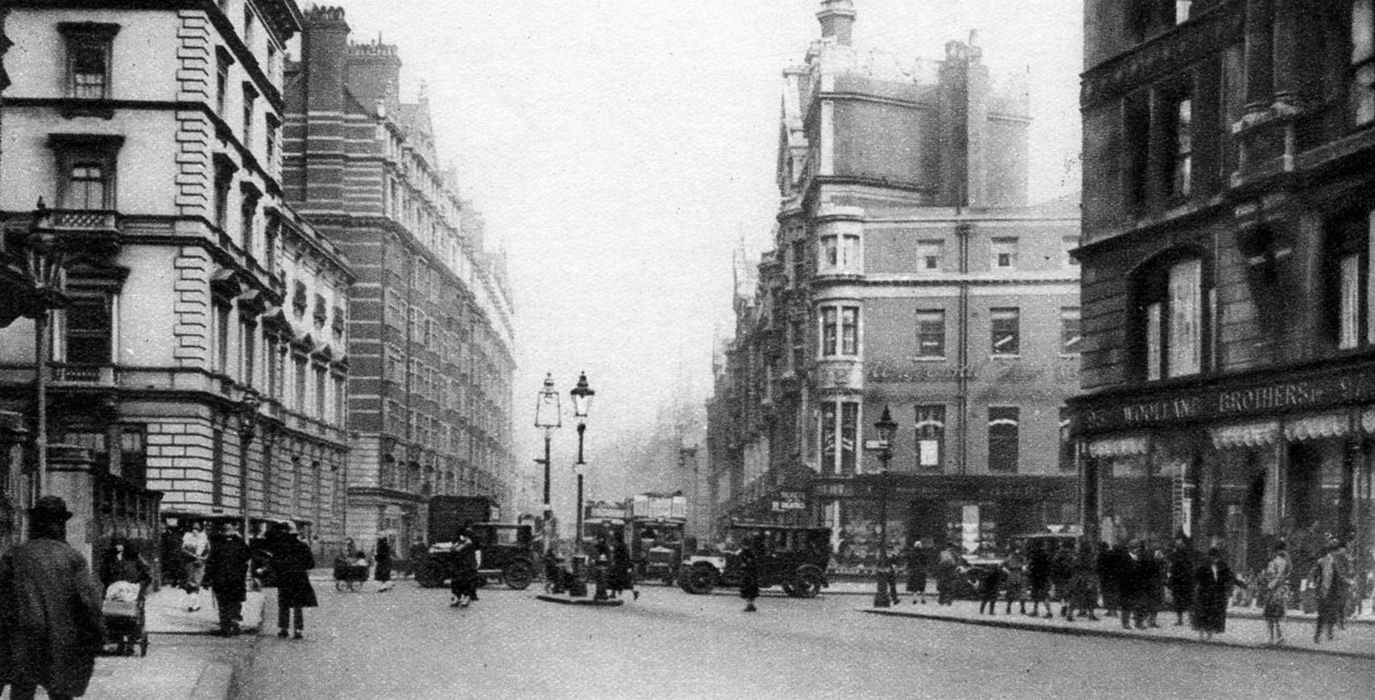 Knightsbridge, Lontoo, 1926-1927 tekijältä Unbekannt