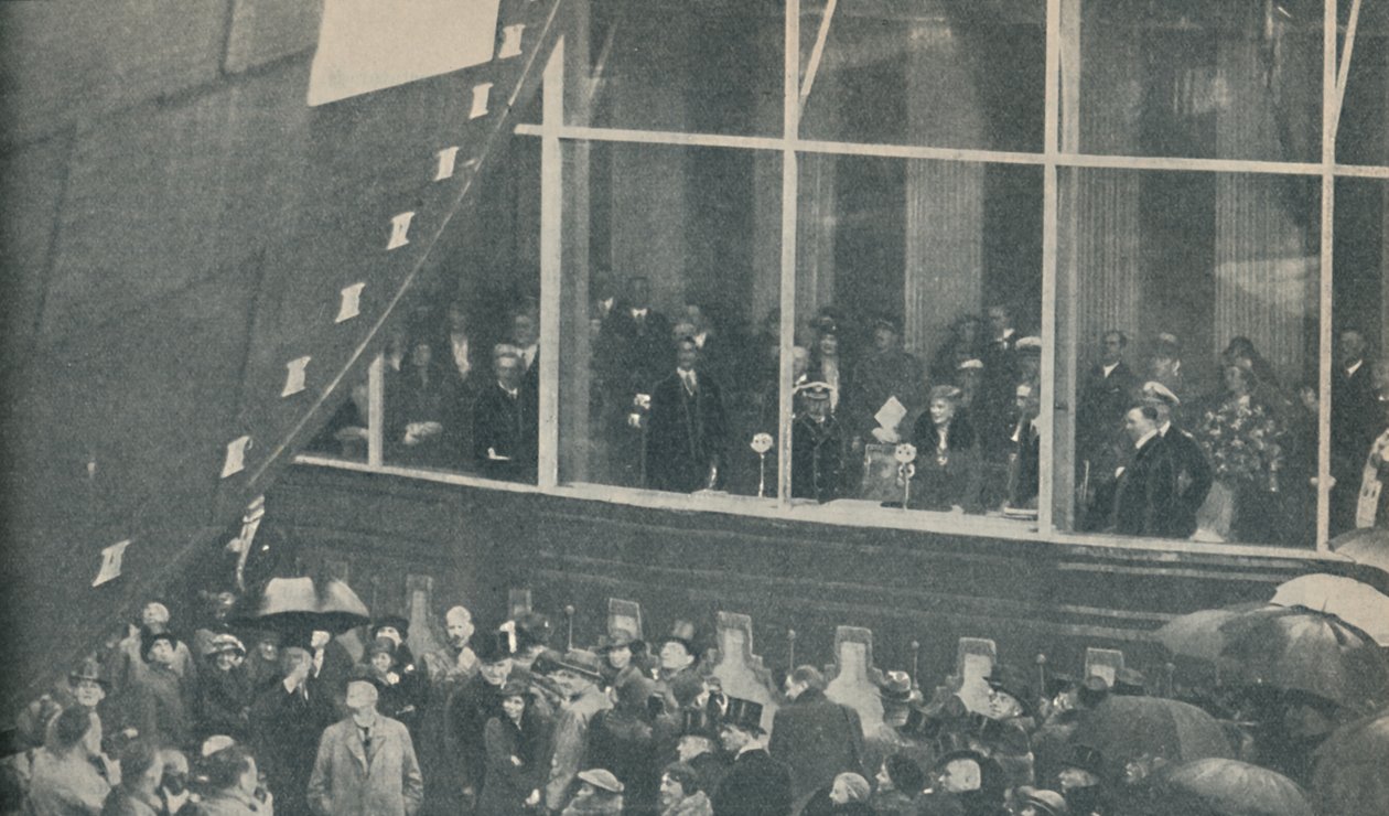 Uusi jättiläinen brittiläinen linja-alus RMS Queen Mary laskettiin vesille 26. syyskuuta 1934 1936 tekijältä Unbekannt