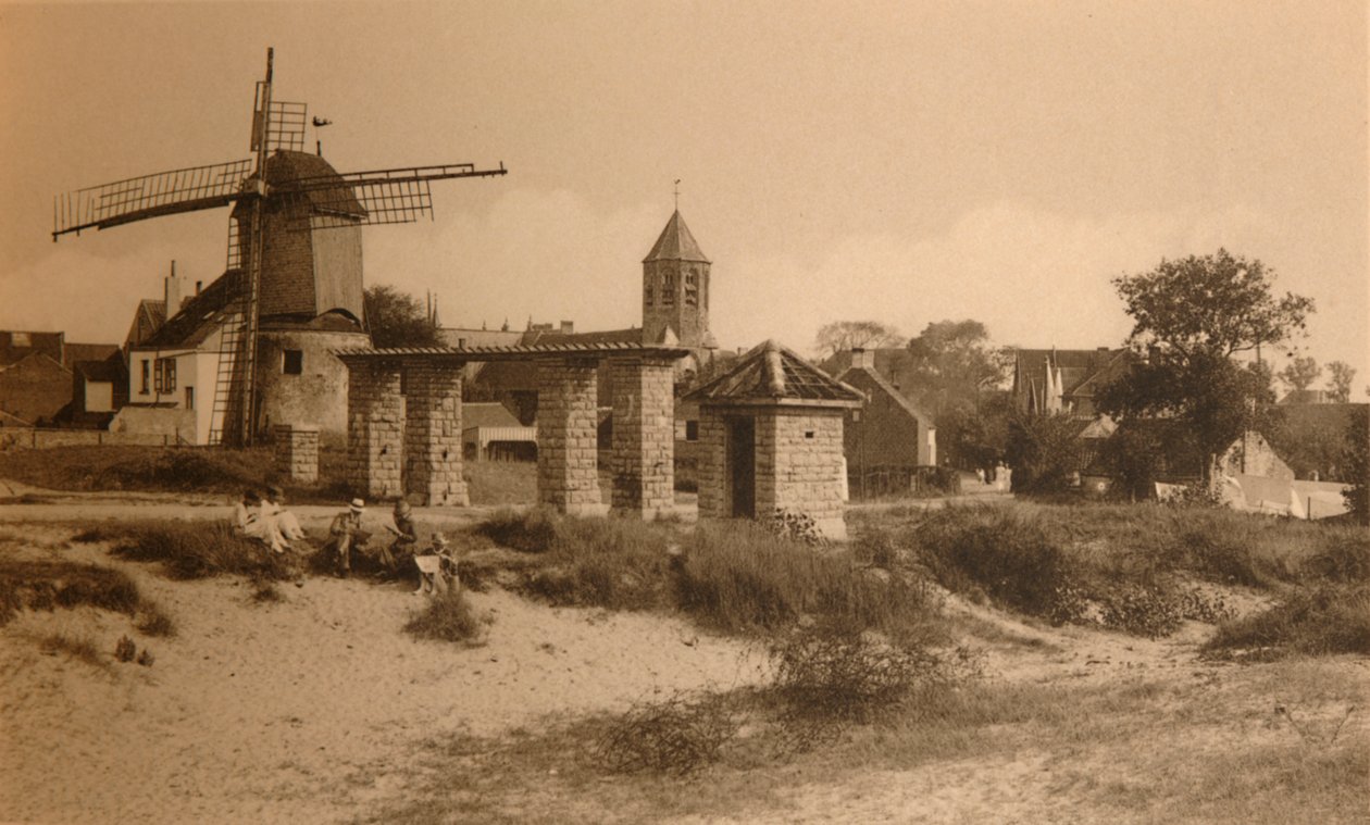 Vanha tuulimylly ja kirkko, vanha tuulimylly ja kirkko, c1900. tekijältä Unbekannt